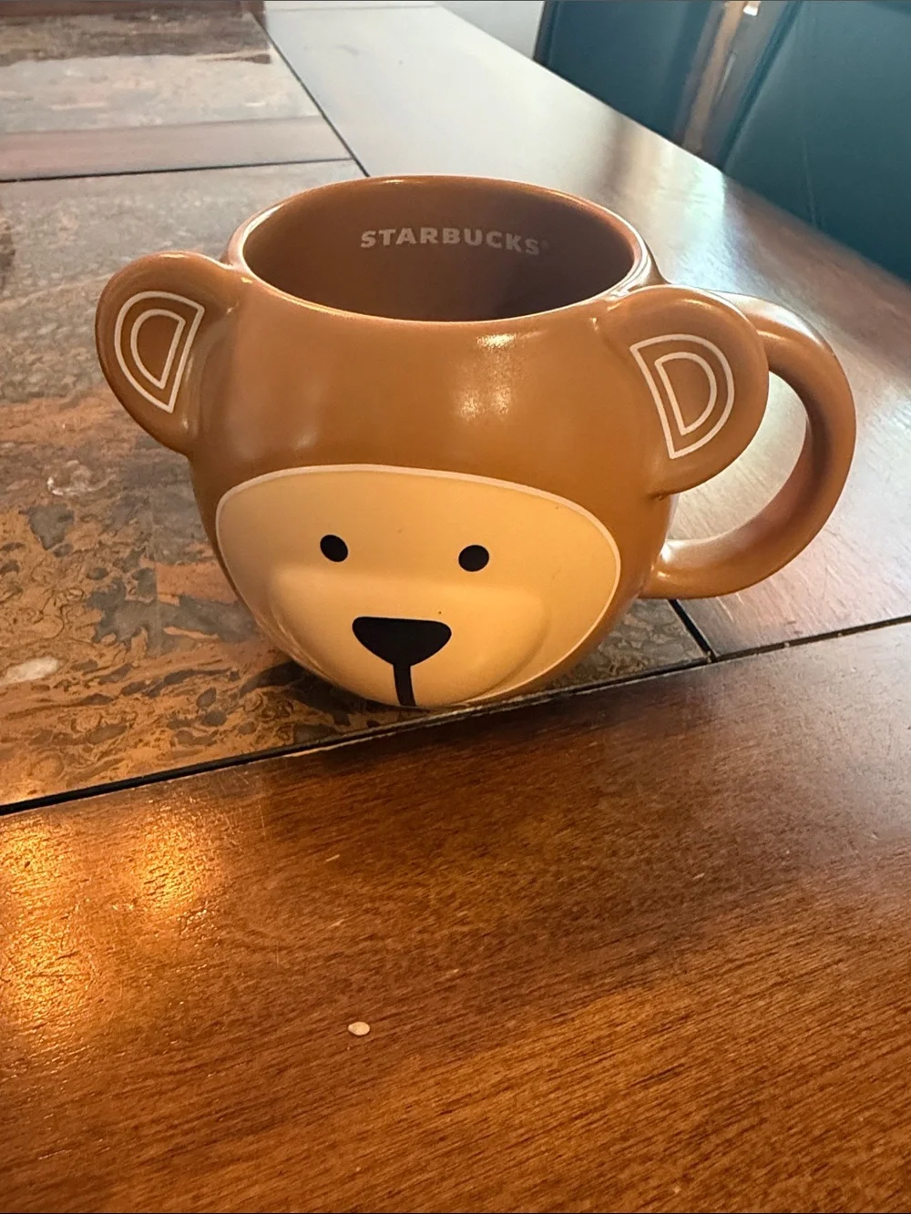 Starbucks adorable bear